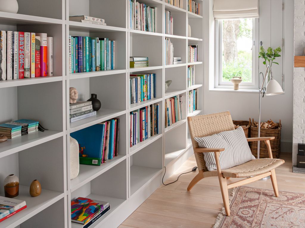 wall to wall shelving